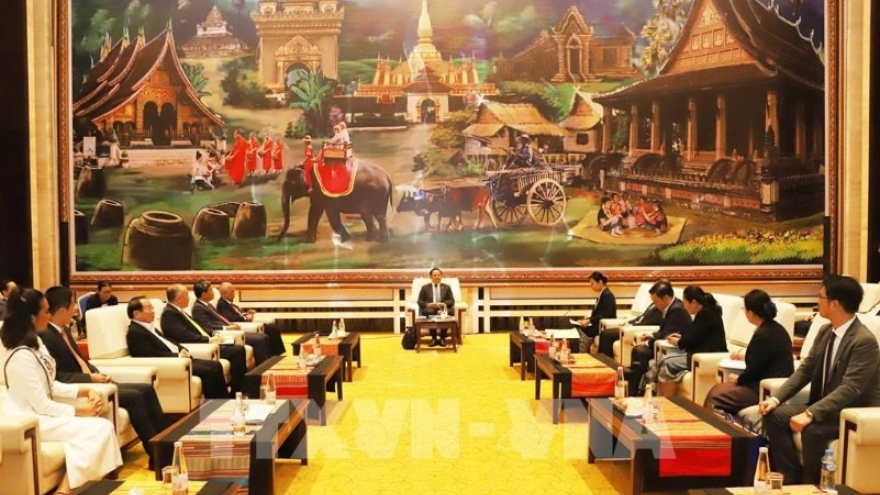 Vietnam enhances business connection for investment in Laos